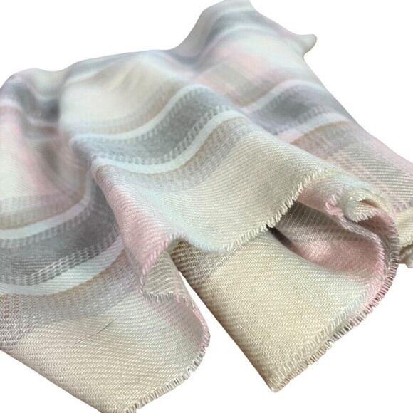 100% Pure Cashmere Made in Scotland Plaid Womens Fringe Pink Gray Scarf 68x12" - Picture 5 of 15